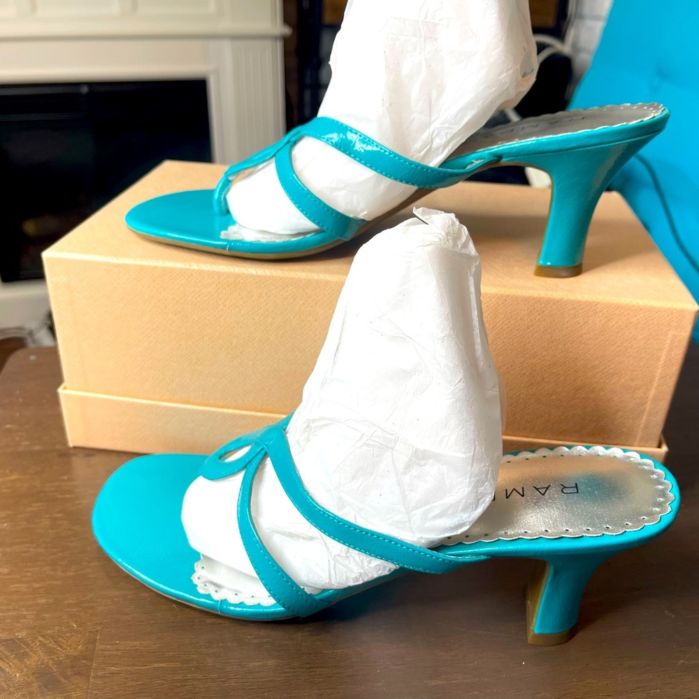 Wide Heel Turquoise Sandal